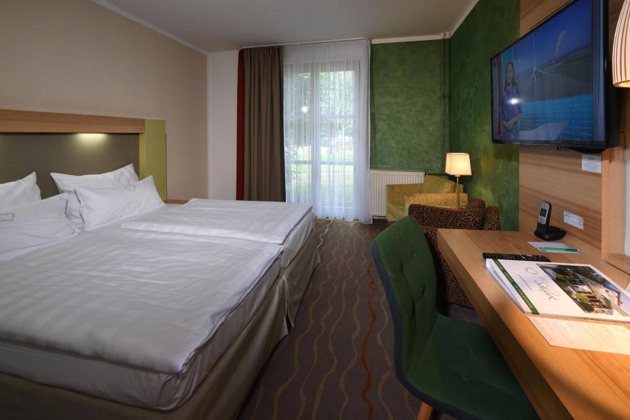 Landhotel Schnuck ชเนเวอร์ดิงเงิน ภายนอก รูปภาพ