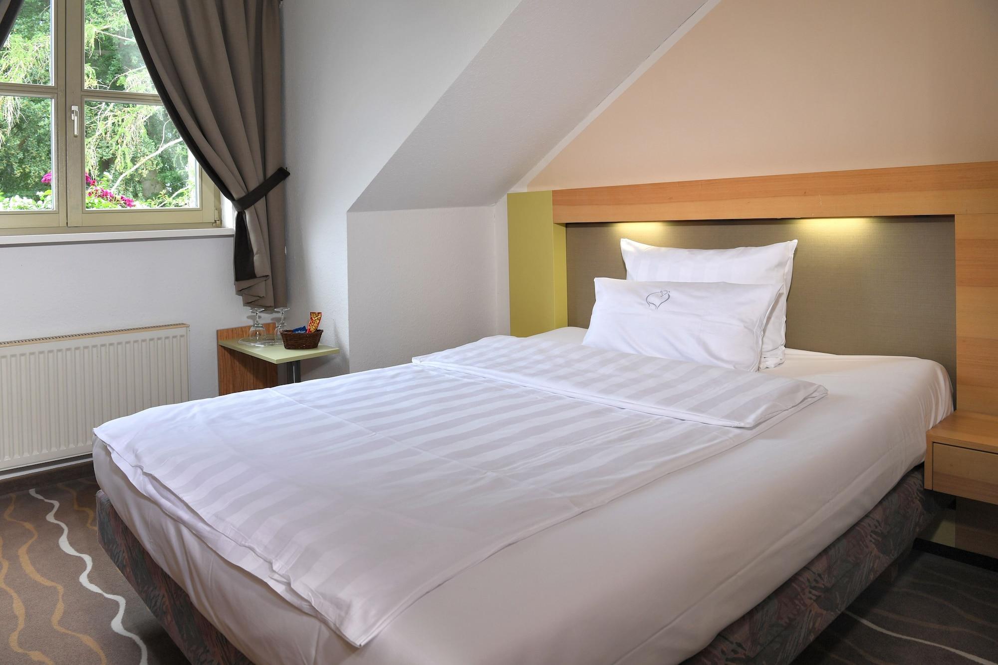 Landhotel Schnuck ชเนเวอร์ดิงเงิน ภายนอก รูปภาพ